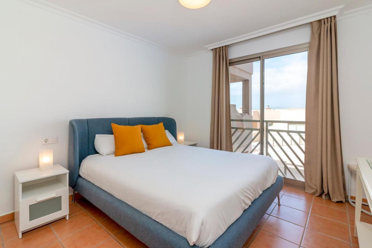 Homeforguest Apartamento En La Tejita Con Piscina, Terraza Y Wifi Granadilla De Abona Luaran gambar