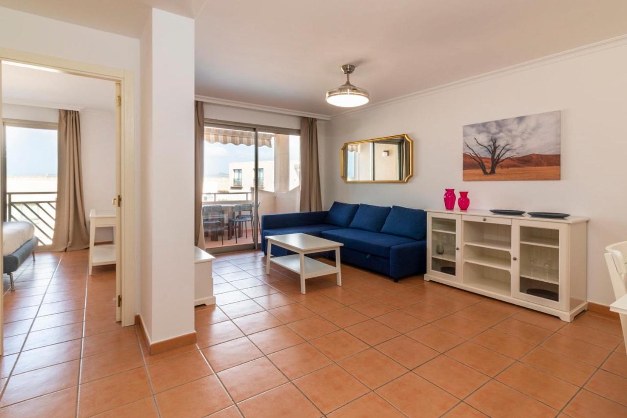 Homeforguest Apartamento En La Tejita Con Piscina, Terraza Y Wifi Granadilla De Abona Luaran gambar