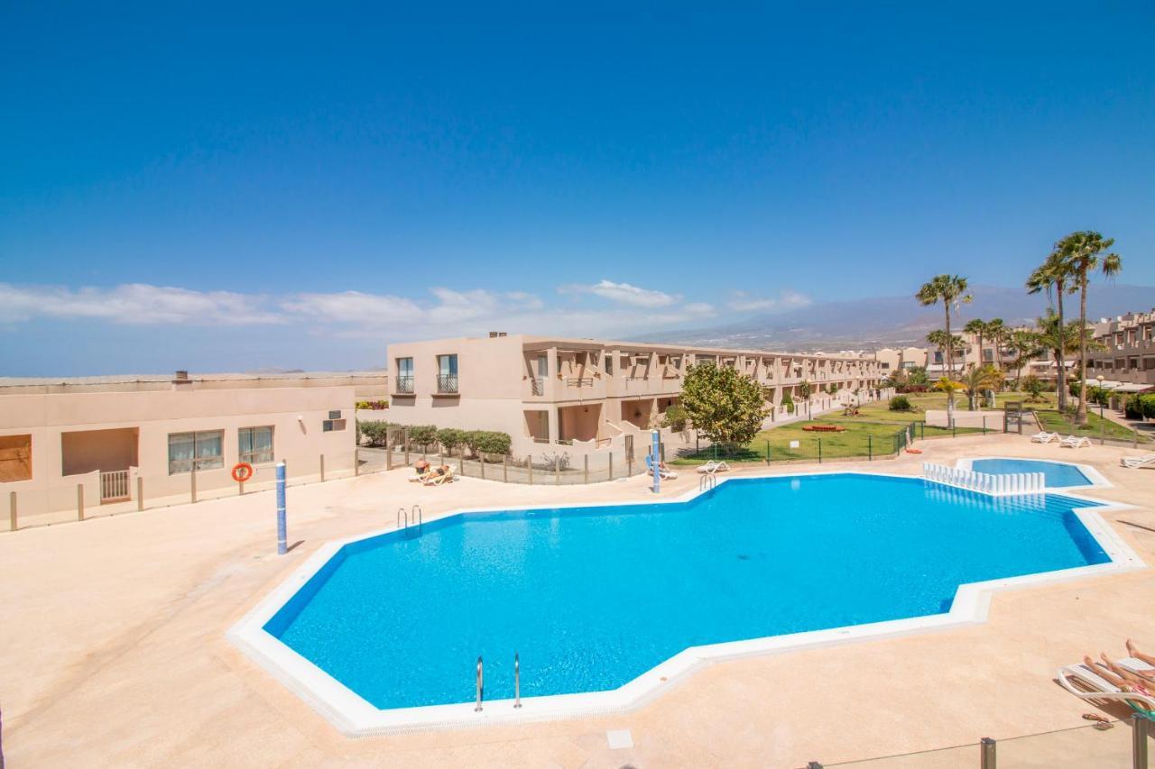 Homeforguest Apartamento En La Tejita Con Piscina, Terraza Y Wifi Granadilla De Abona Luaran gambar